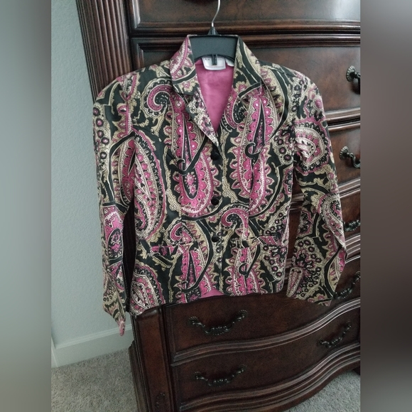 New Identity Woman's 3-button Blazer, EUC, Size Small - Picture 2 of 4